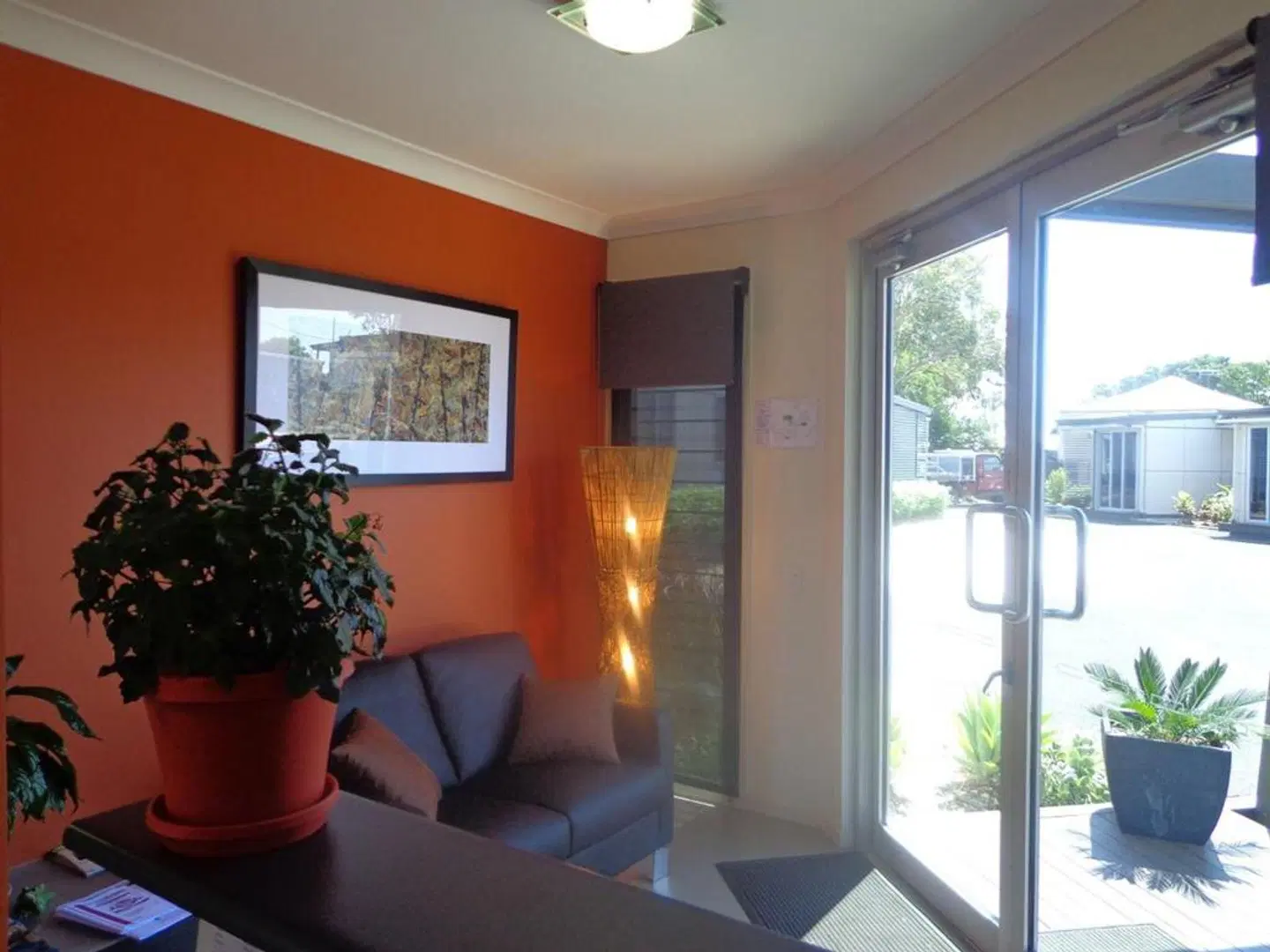 Smart Stayzzz Inns LOUNGE_LOBBY