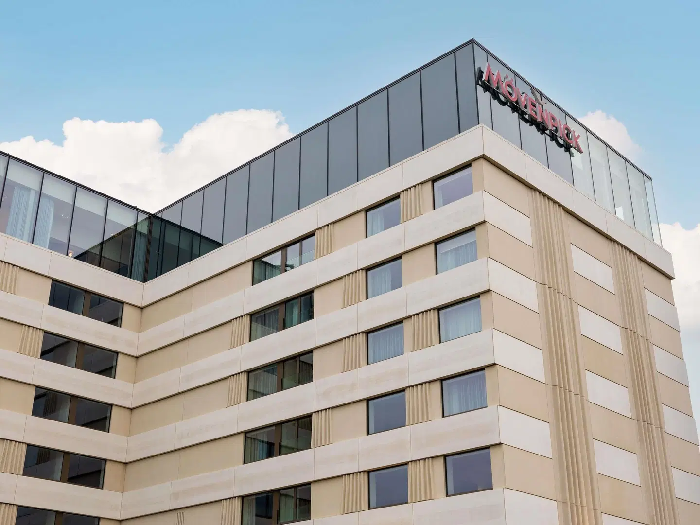 Mövenpick Brussels Airport EXTERIOR