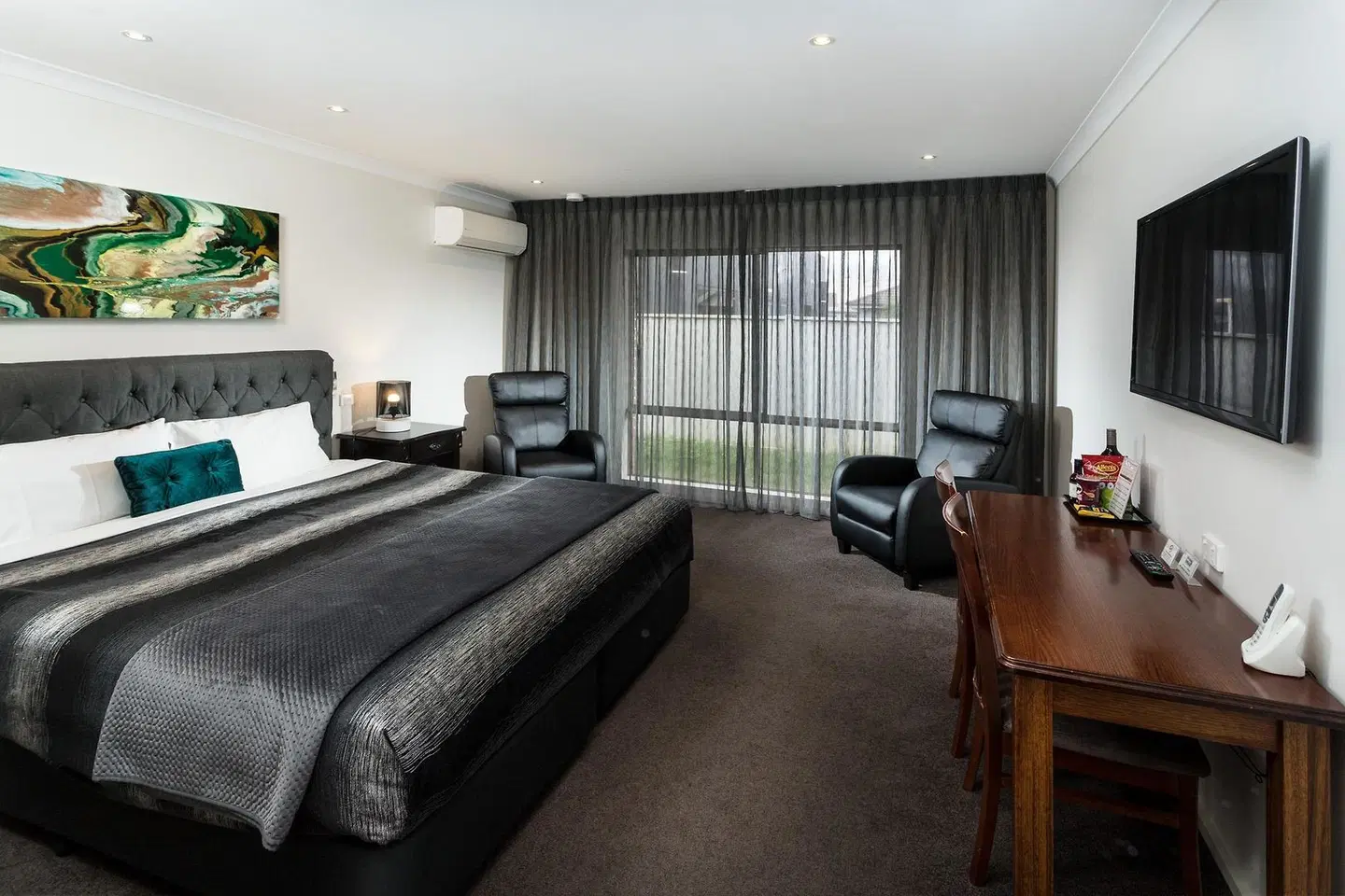 Addison Motor Inn ROOM_EXAMPLE