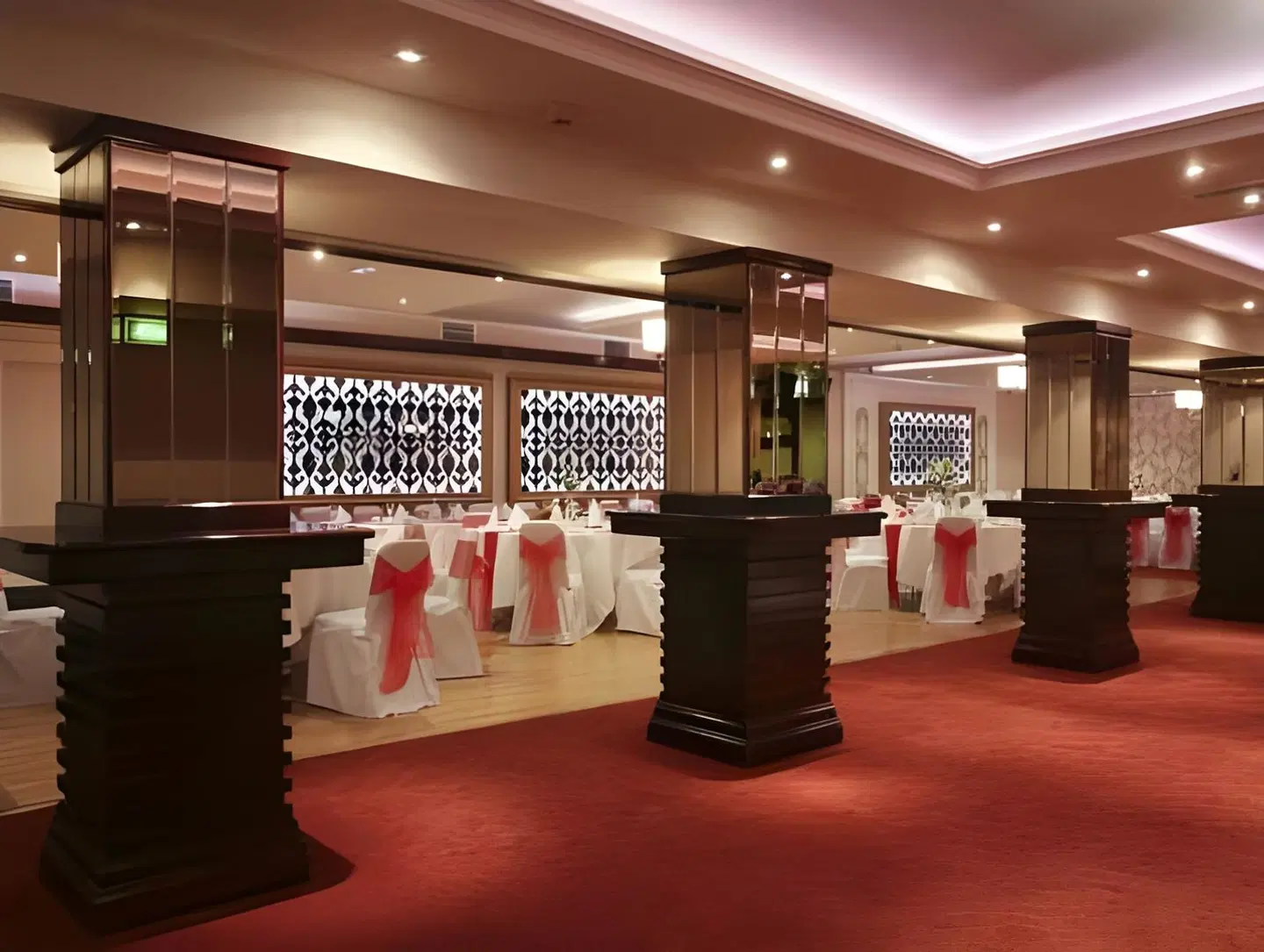 The Carraig Hotel Bar
