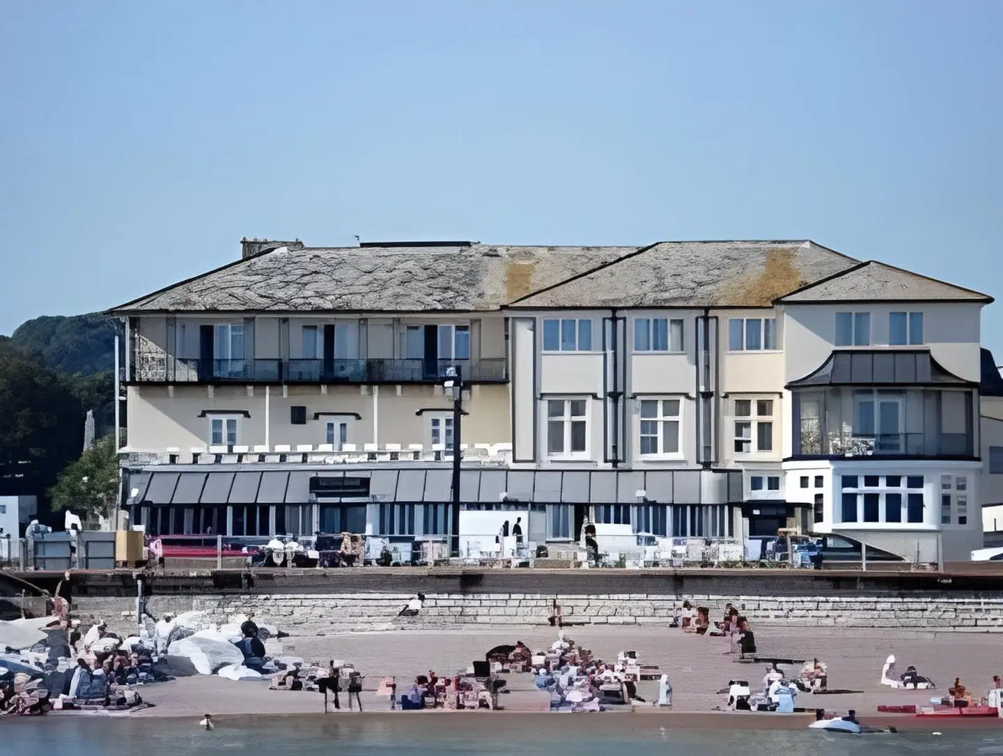 The Bedford Hotel EXTERIOR