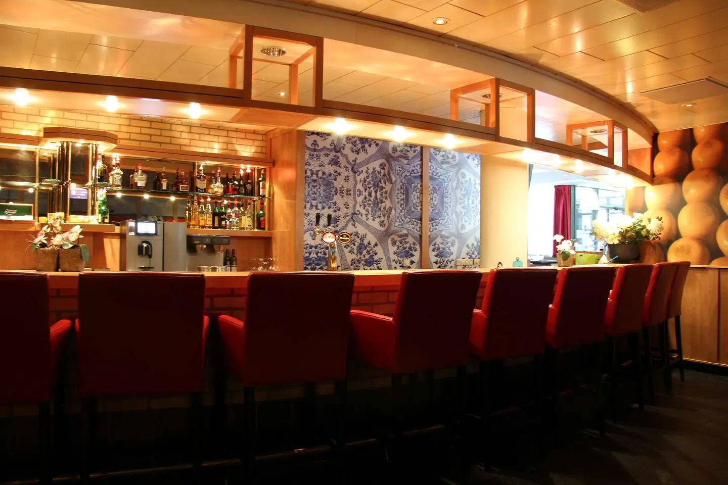 Best Western Amsterdam Airport Bar