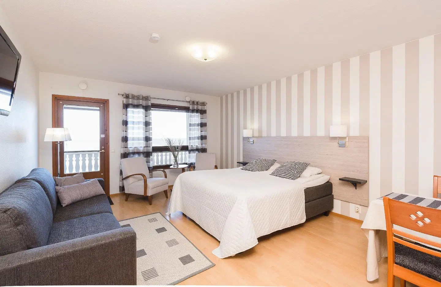Lokkilinna ROOM_EXAMPLE