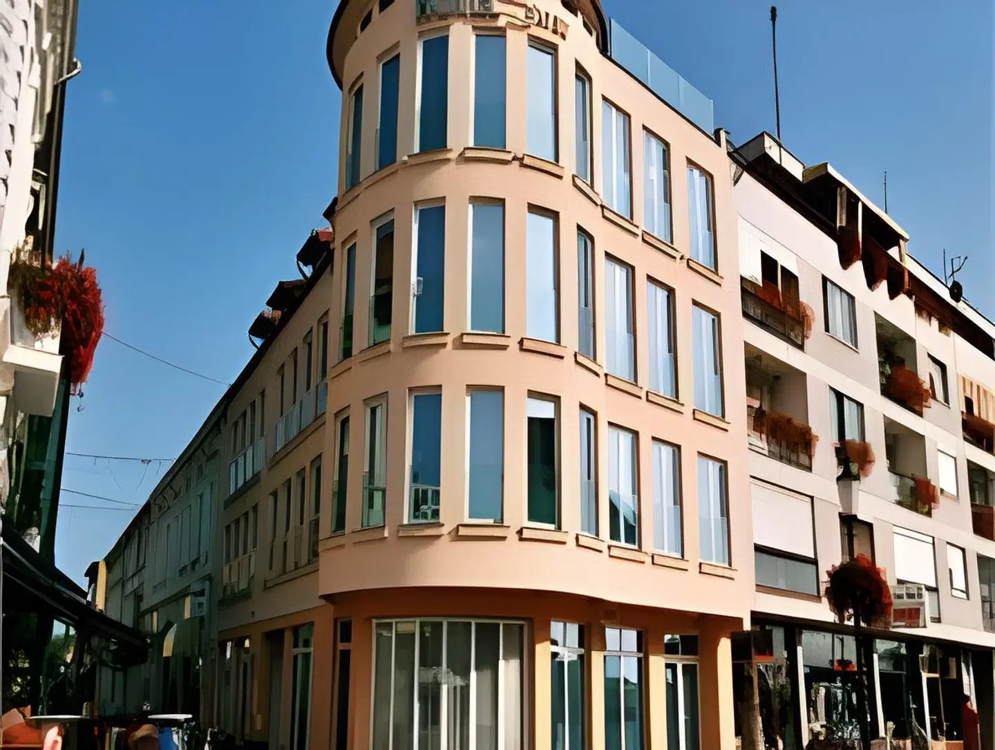 Savus EXTERIOR
