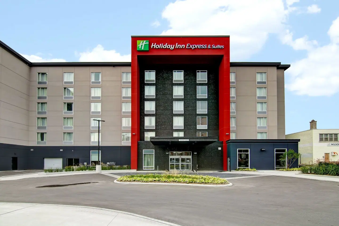 Holiday Inn Express & Suites Oshawa Downtown - Toronto Area by IHG EXTERIOR