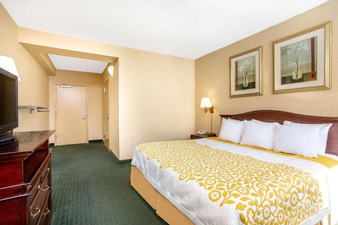 Days Inn by Wyndham College Park ROOM_EXAMPLE