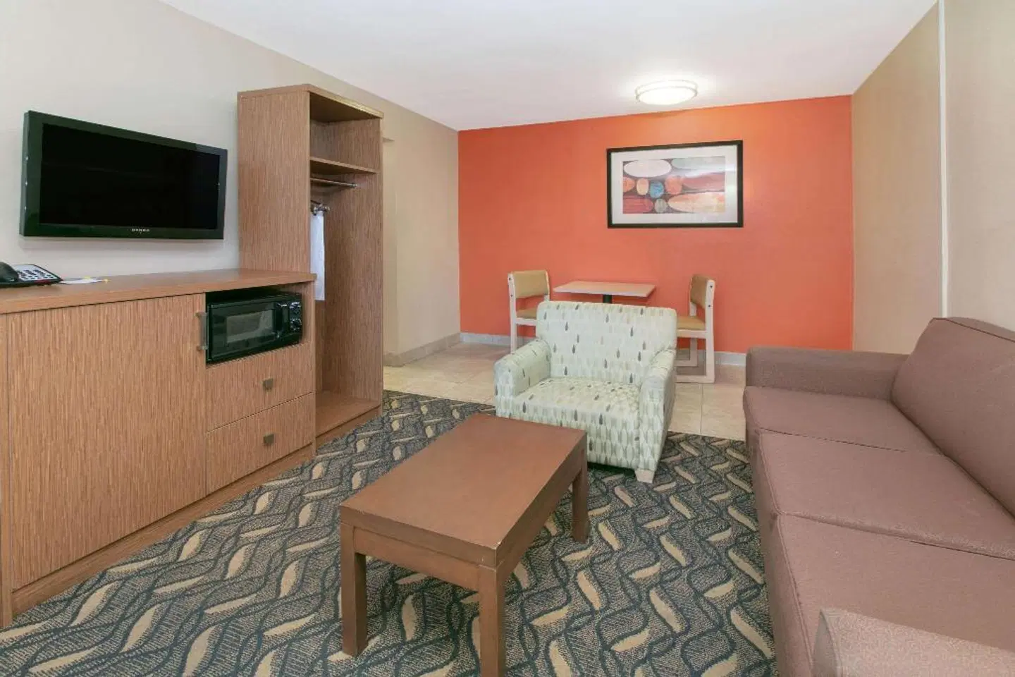 Days Inn & Suites by Wyndham Arlington Near Six Flags ROOM_EXAMPLE