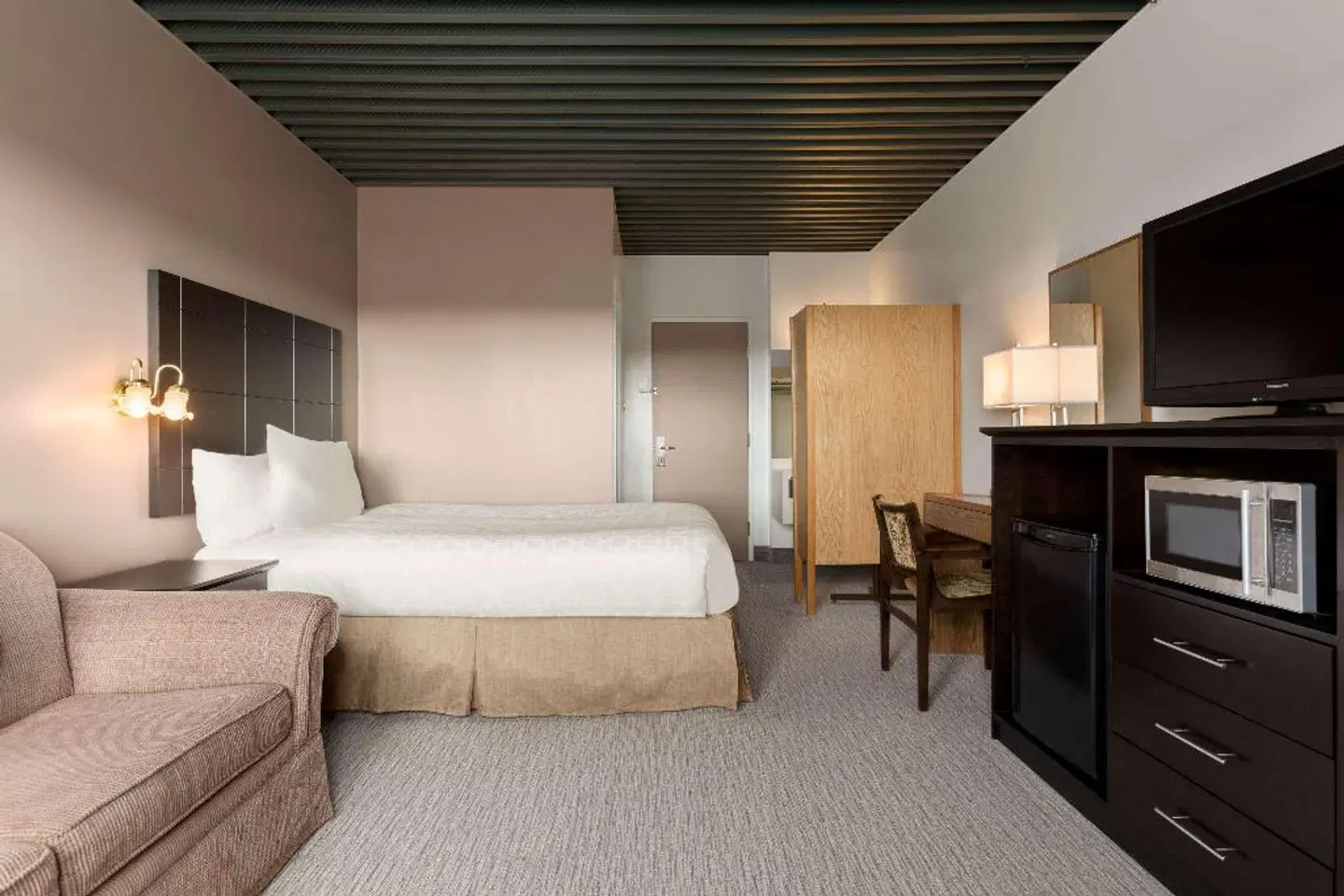 Travelodge by Wyndham Baie-Comeau ROOM_EXAMPLE