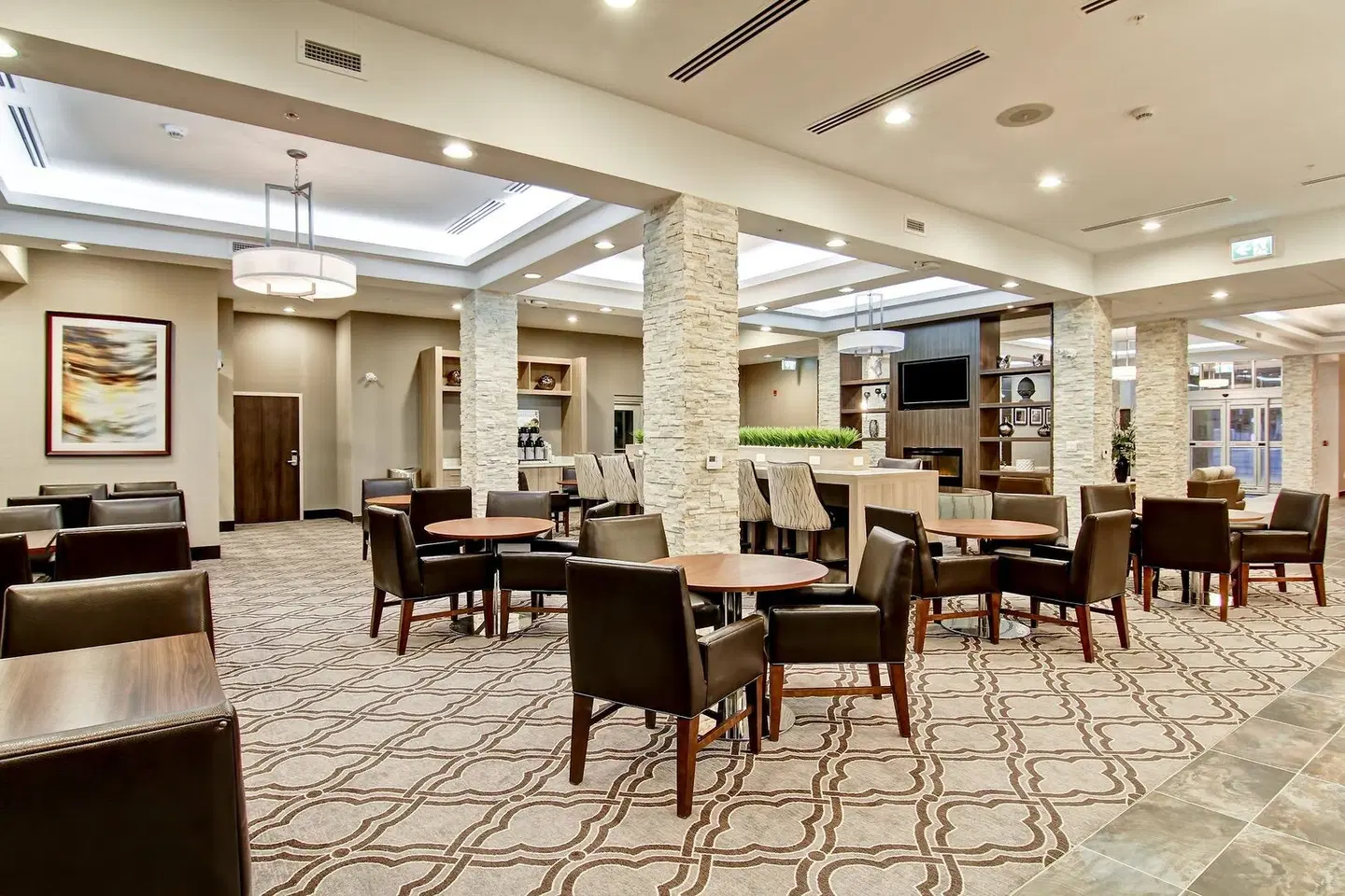 Holiday Inn Express & Suites Oshawa Downtown - Toronto Area by IHG LOUNGE_LOBBY