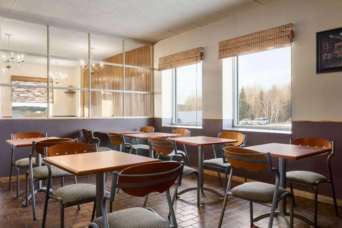 Travelodge by Wyndham Baie-Comeau Bar