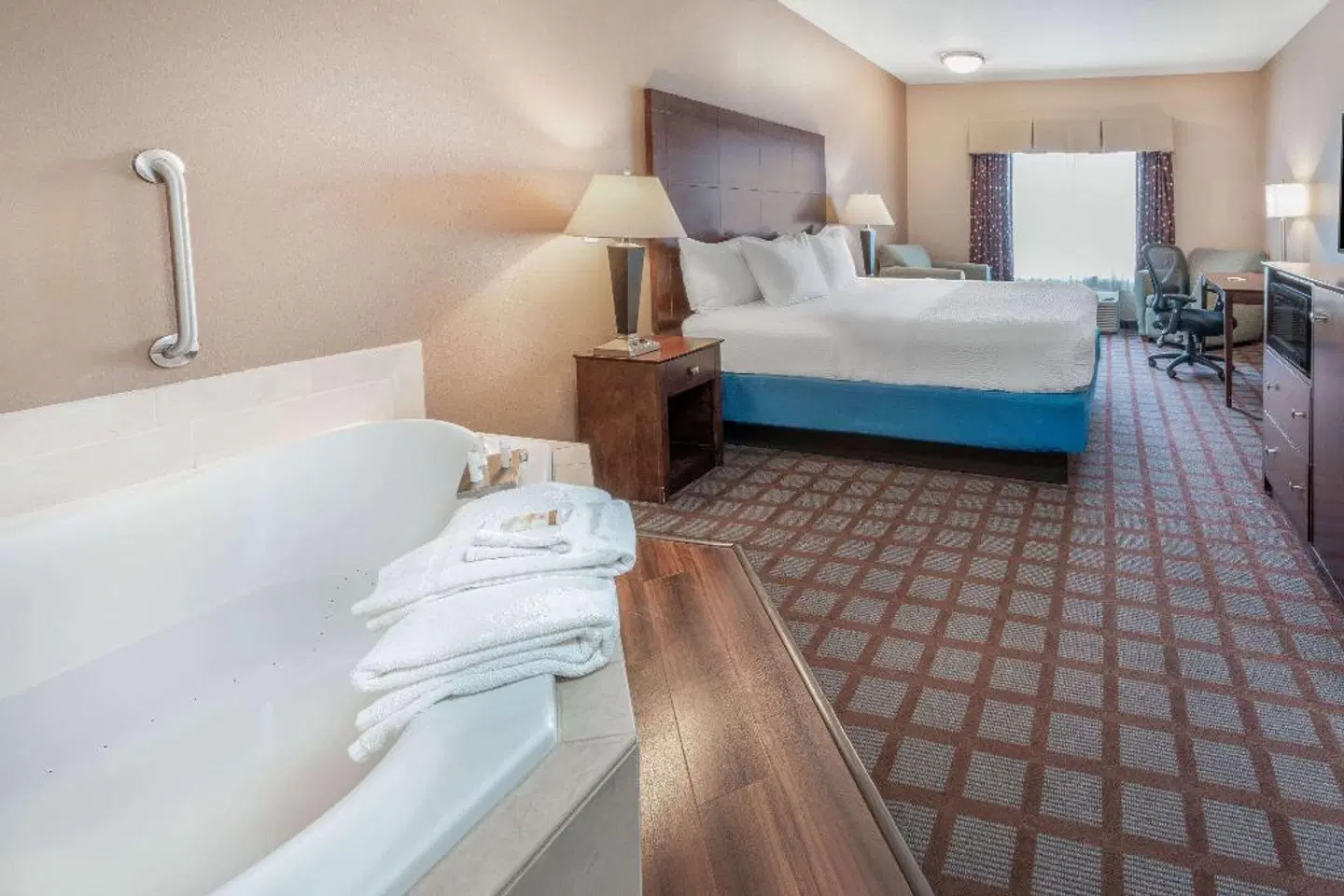 La Quinta Inn & Suites by Wyndham Bozeman ROOM_EXAMPLE