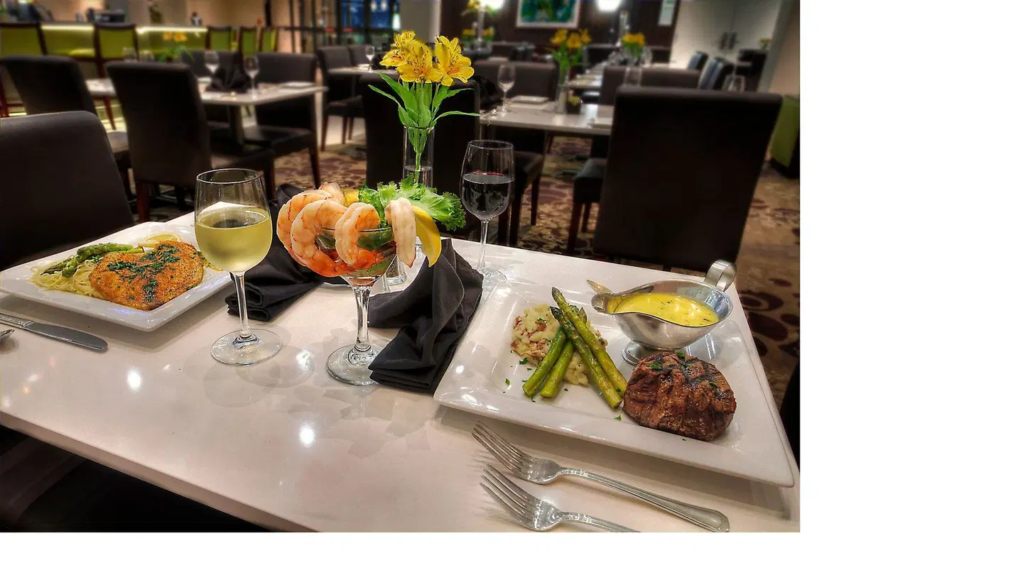 Holiday Inn & Suites Tupelo North by IHG Restaurant