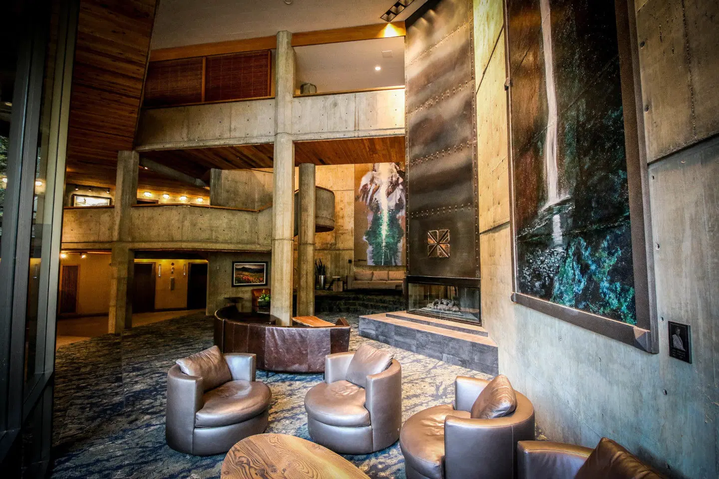 The Iron Blosam Lodge at Snowbird LOUNGE_LOBBY