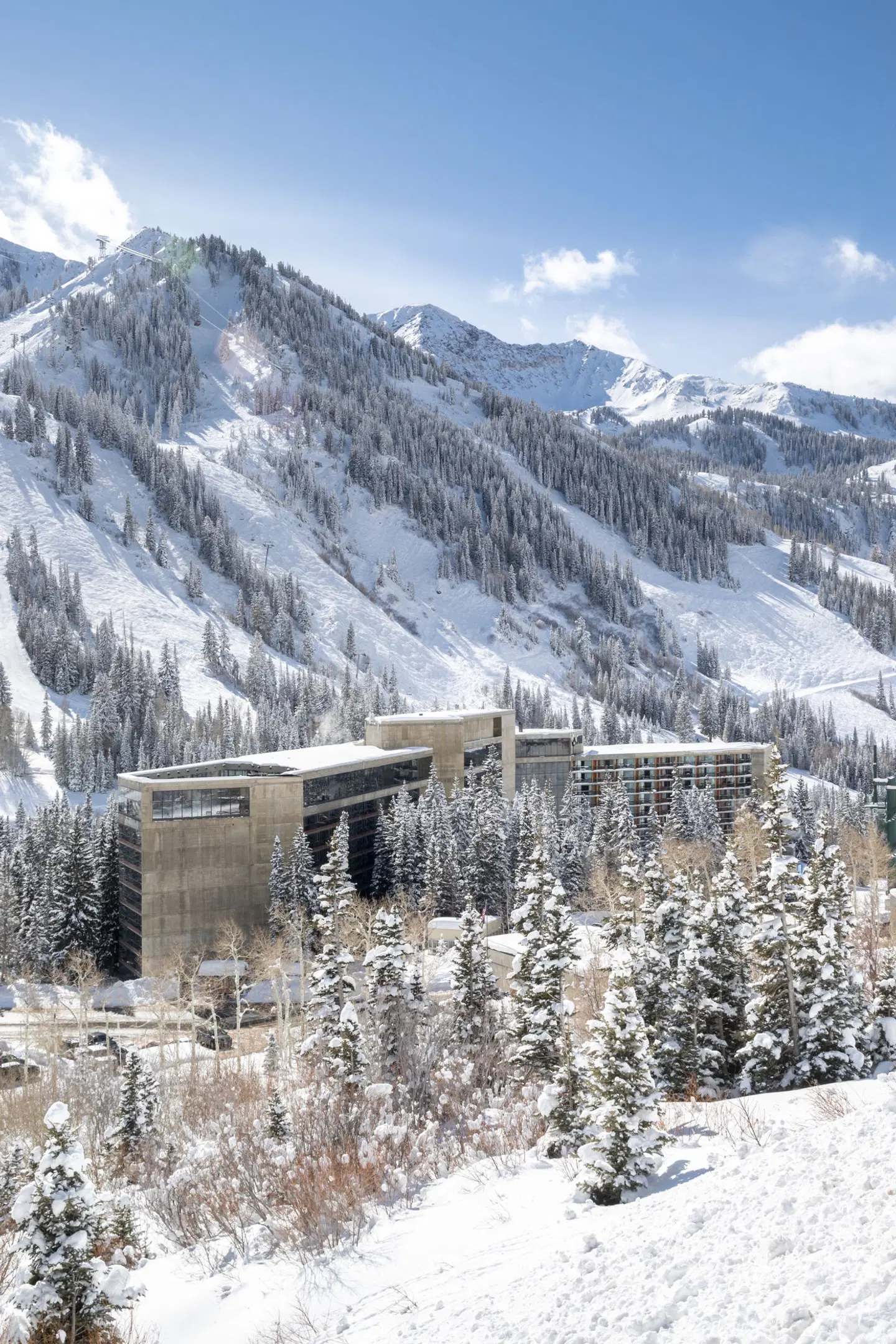 The Cliff Club at Snowbird EXTERIOR