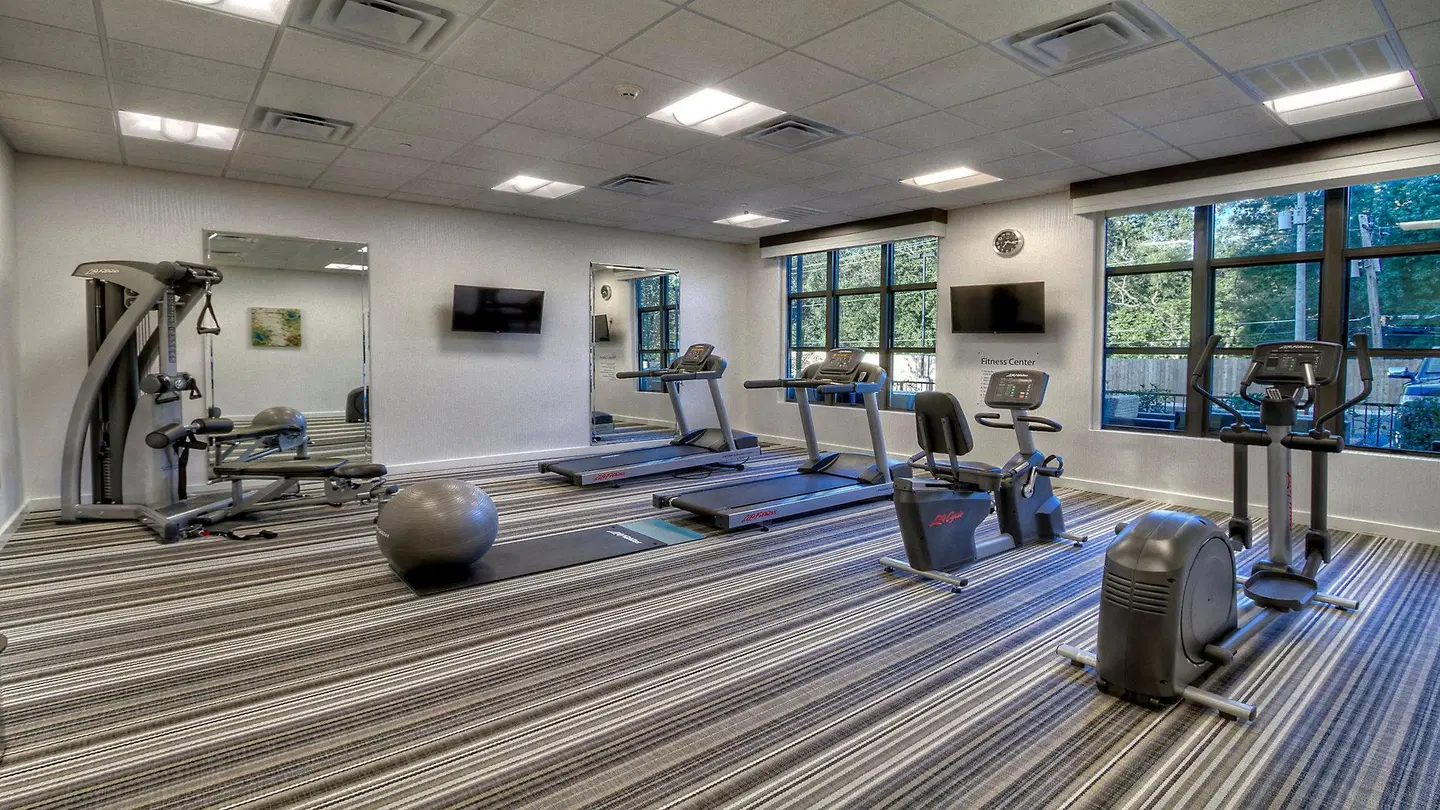 Holiday Inn & Suites Tupelo North by IHG SPORTS_AND_LEISURE