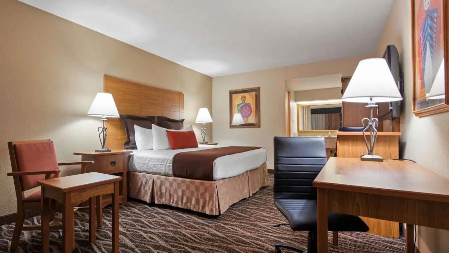 Best Western Plus Saddleback Inn and Conference Center ROOM_EXAMPLE