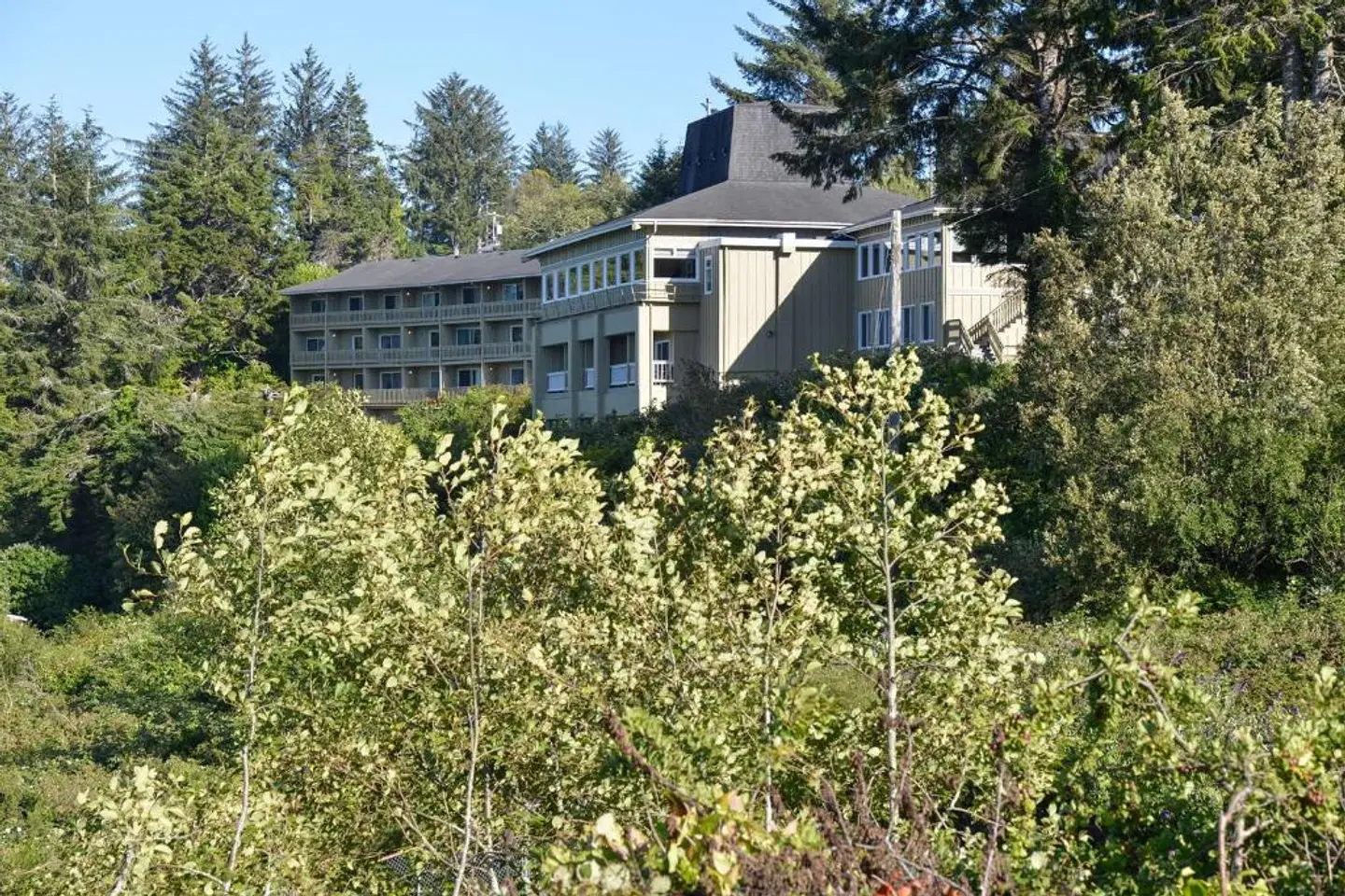 Best Western Pier Point Inn EXTERIOR
