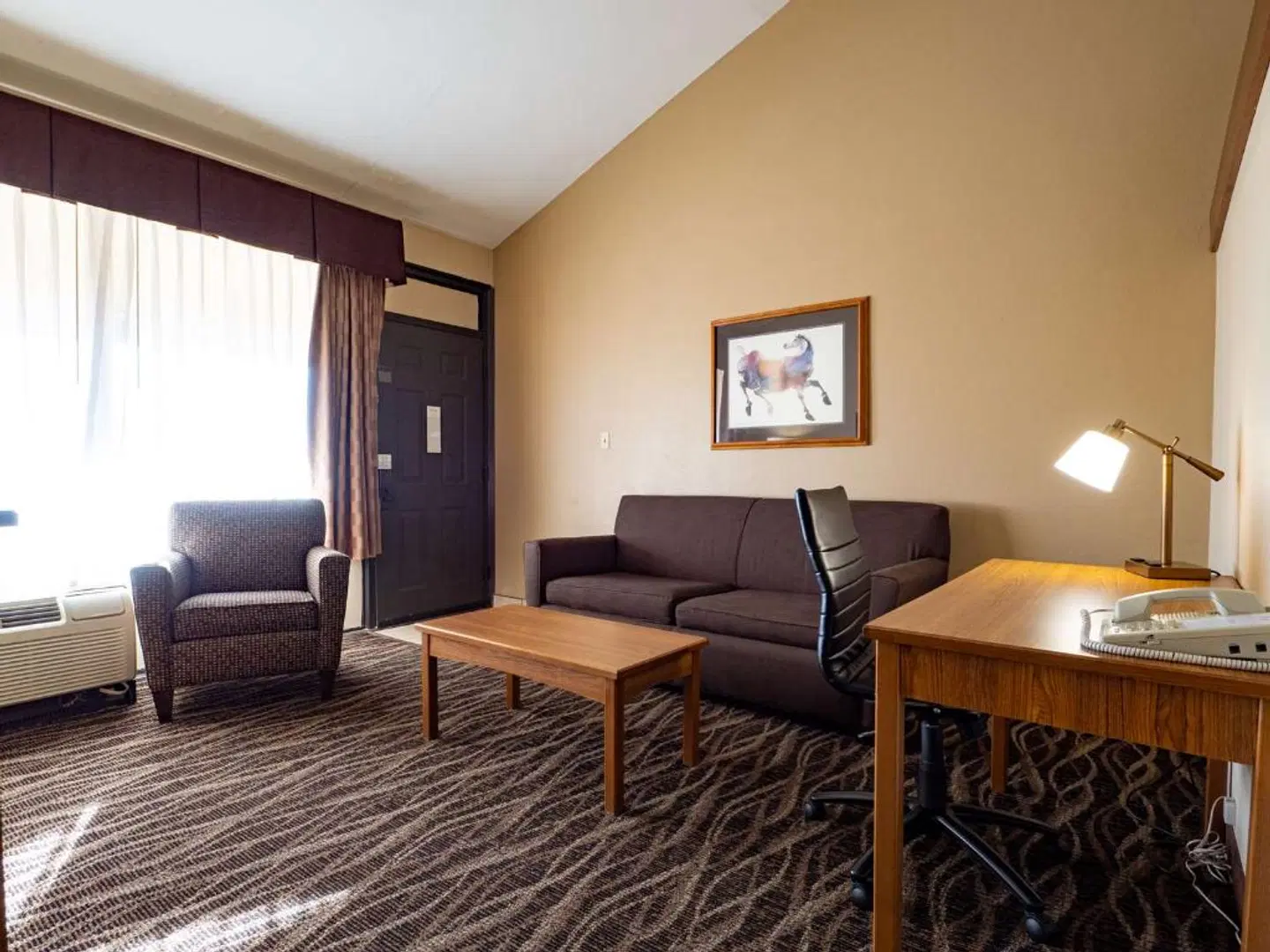 Best Western Plus Saddleback Inn and Conference Center ROOM_EXAMPLE