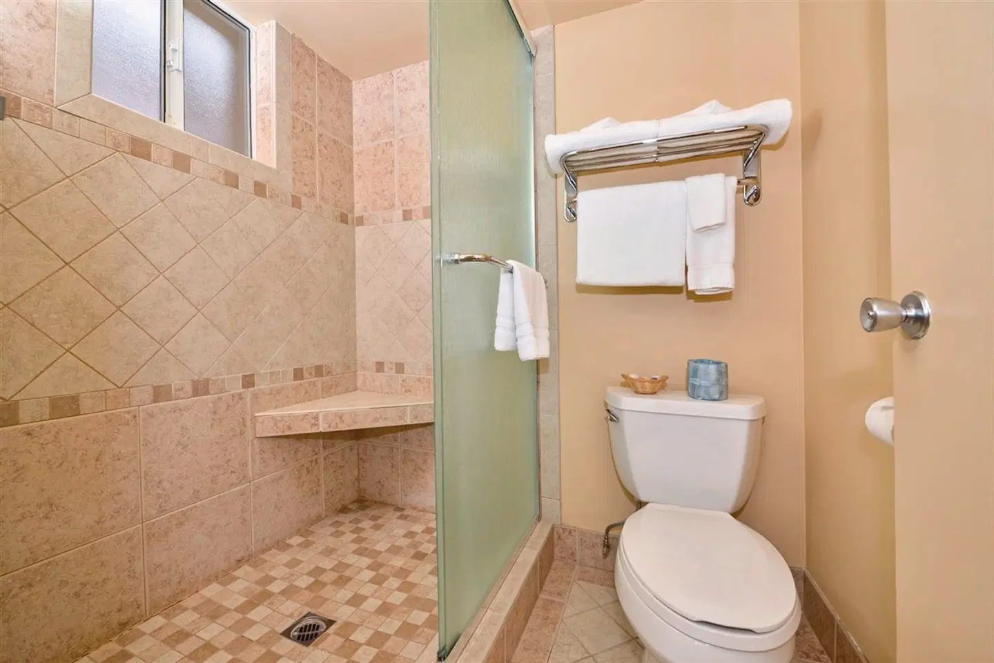Best Western Plus King's Inn & Suites Badezimmer