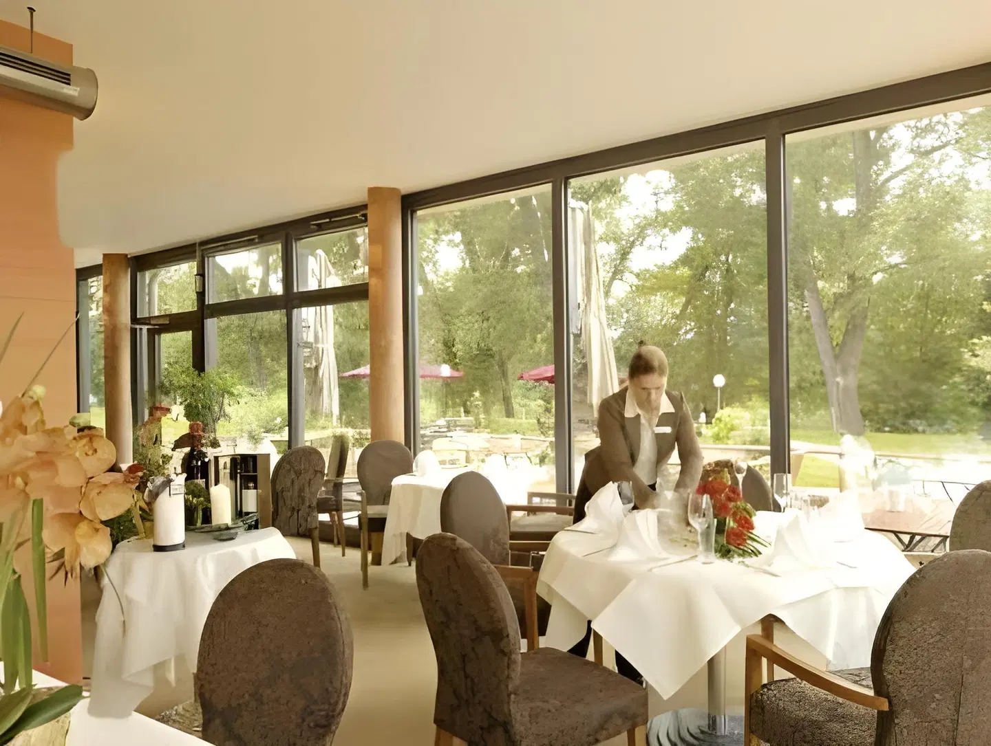 Spreebogen Restaurant