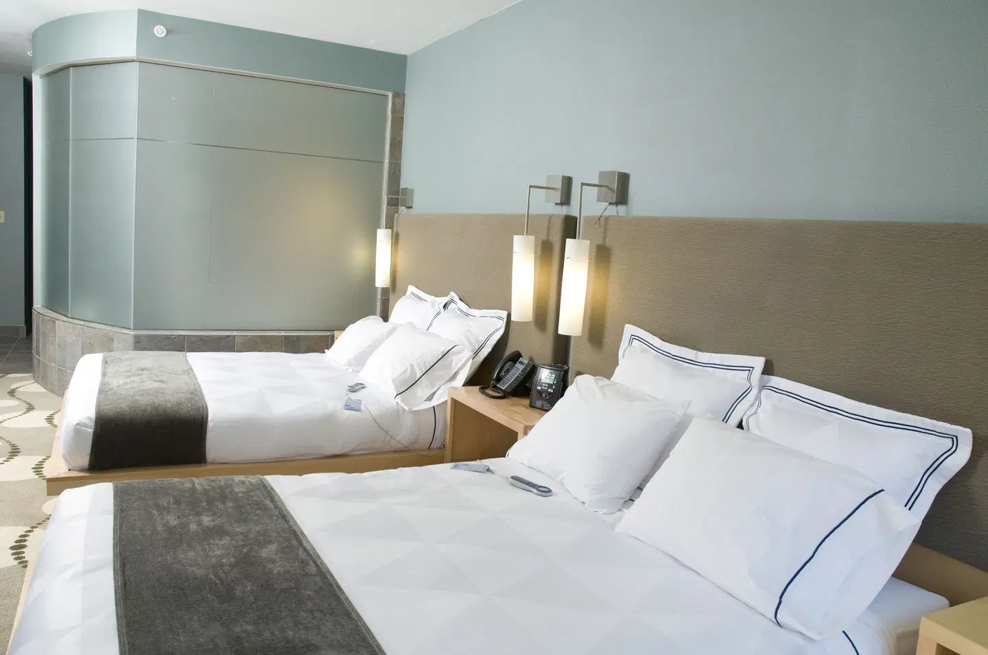 Lakeview Hecla Resort ROOM_EXAMPLE