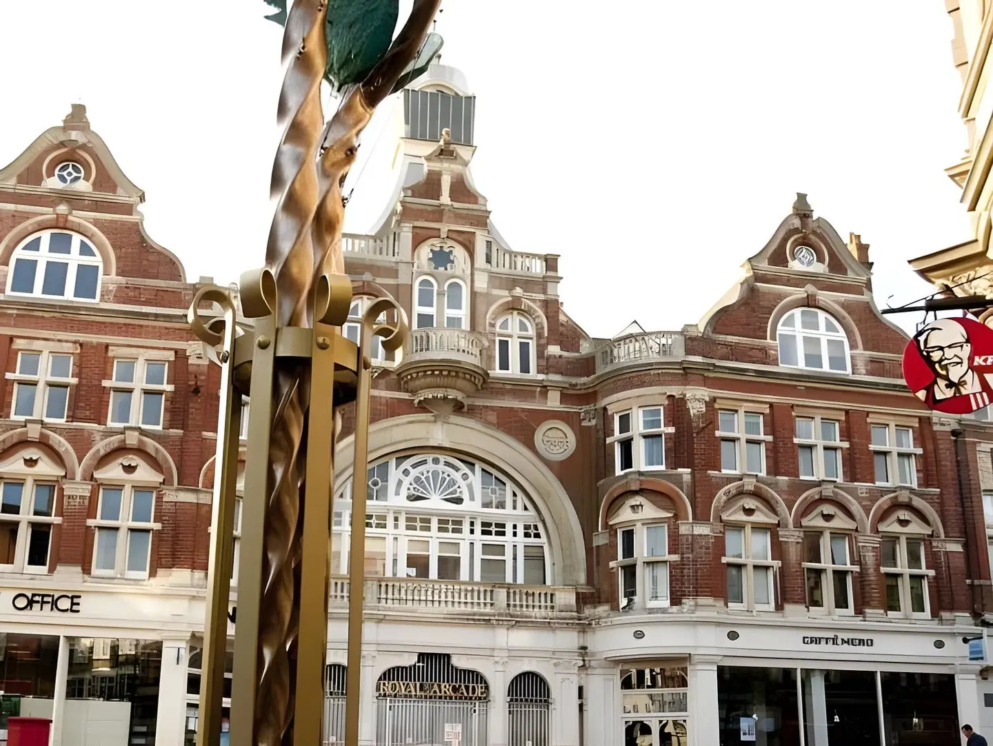 Denewood Hotel EXTERIOR