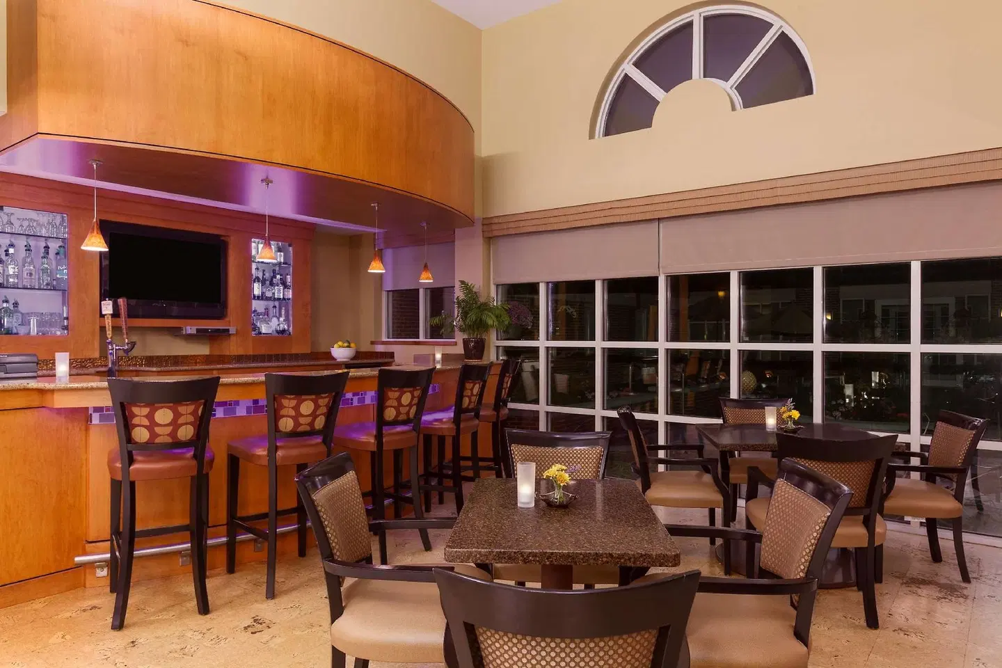 Hilton Garden Inn Lancaster Bar