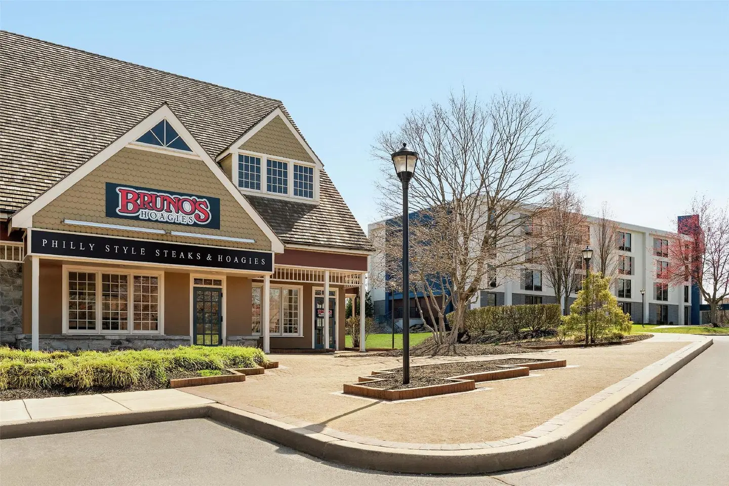 Hampton Inn Lancaster EXTERIOR