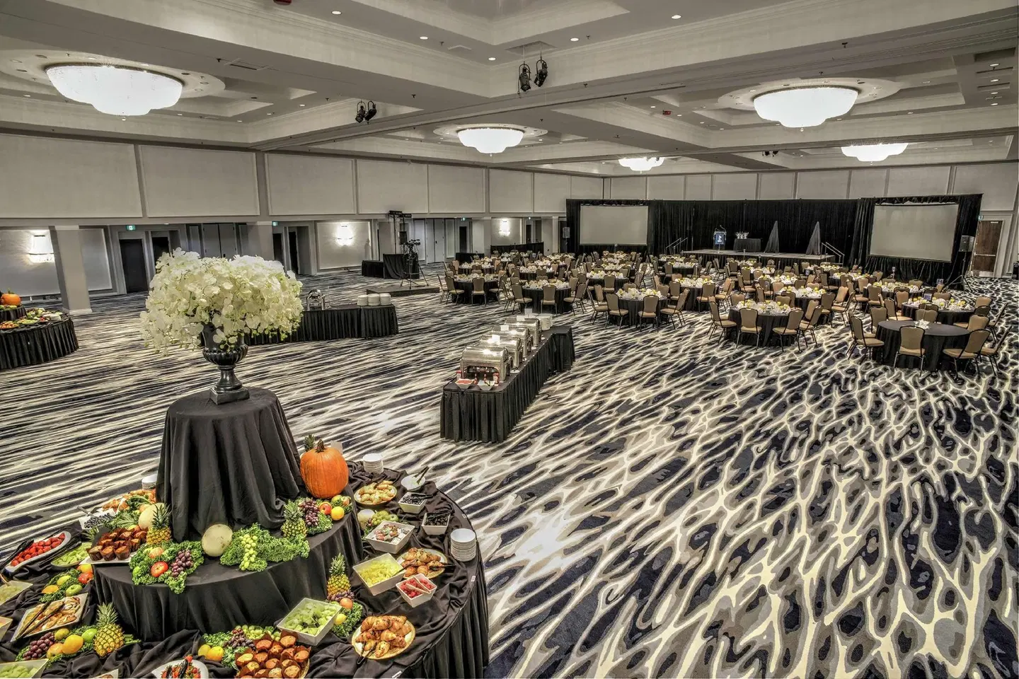DoubleTree by Hilton Hotel London Ontario LOUNGE_LOBBY