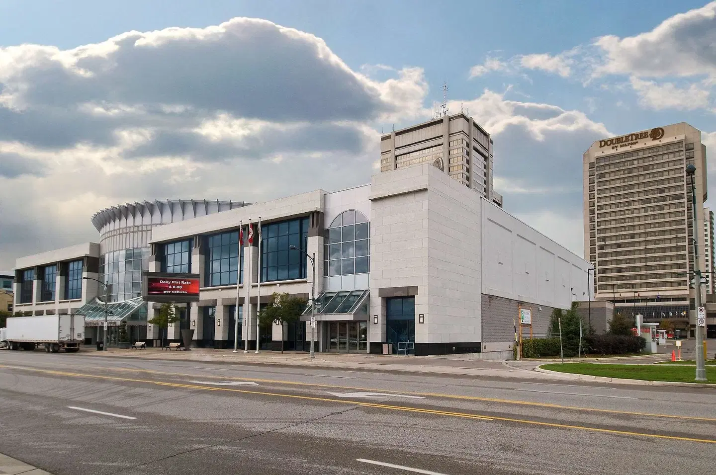 DoubleTree by Hilton Hotel London Ontario EXTERIOR