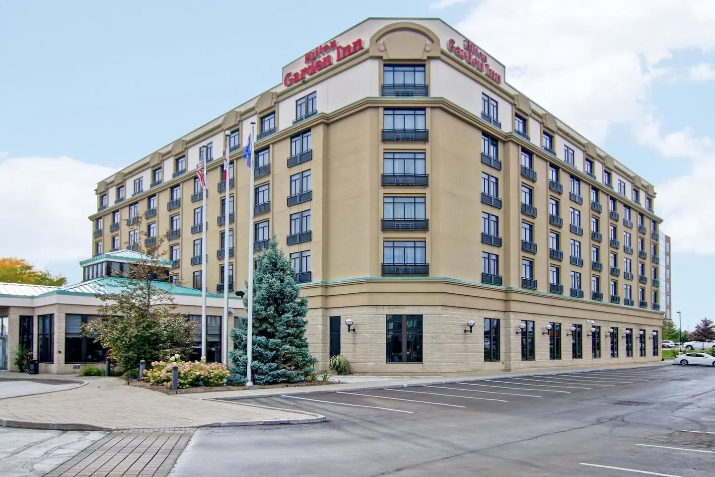 Hilton Garden Inn Toronto/Markham EXTERIOR