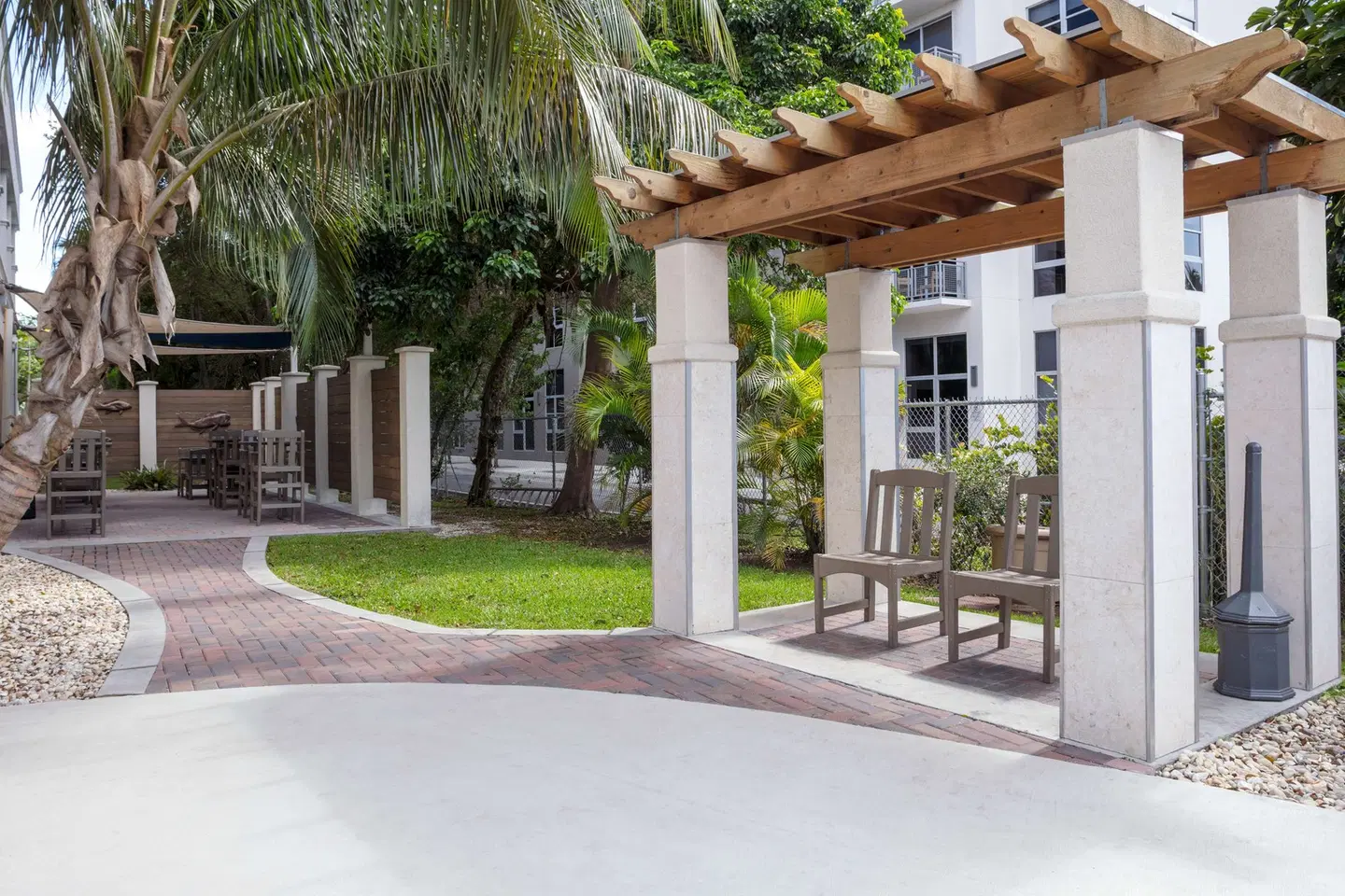 Hampton Inn Miami Dadeland EXTERIOR