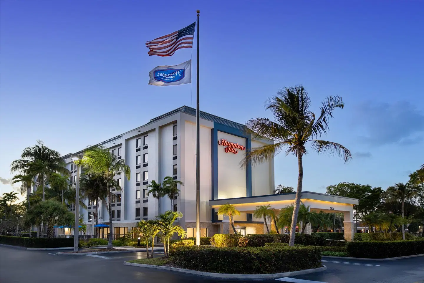 Hampton Inn Miami-Airport West EXTERIOR