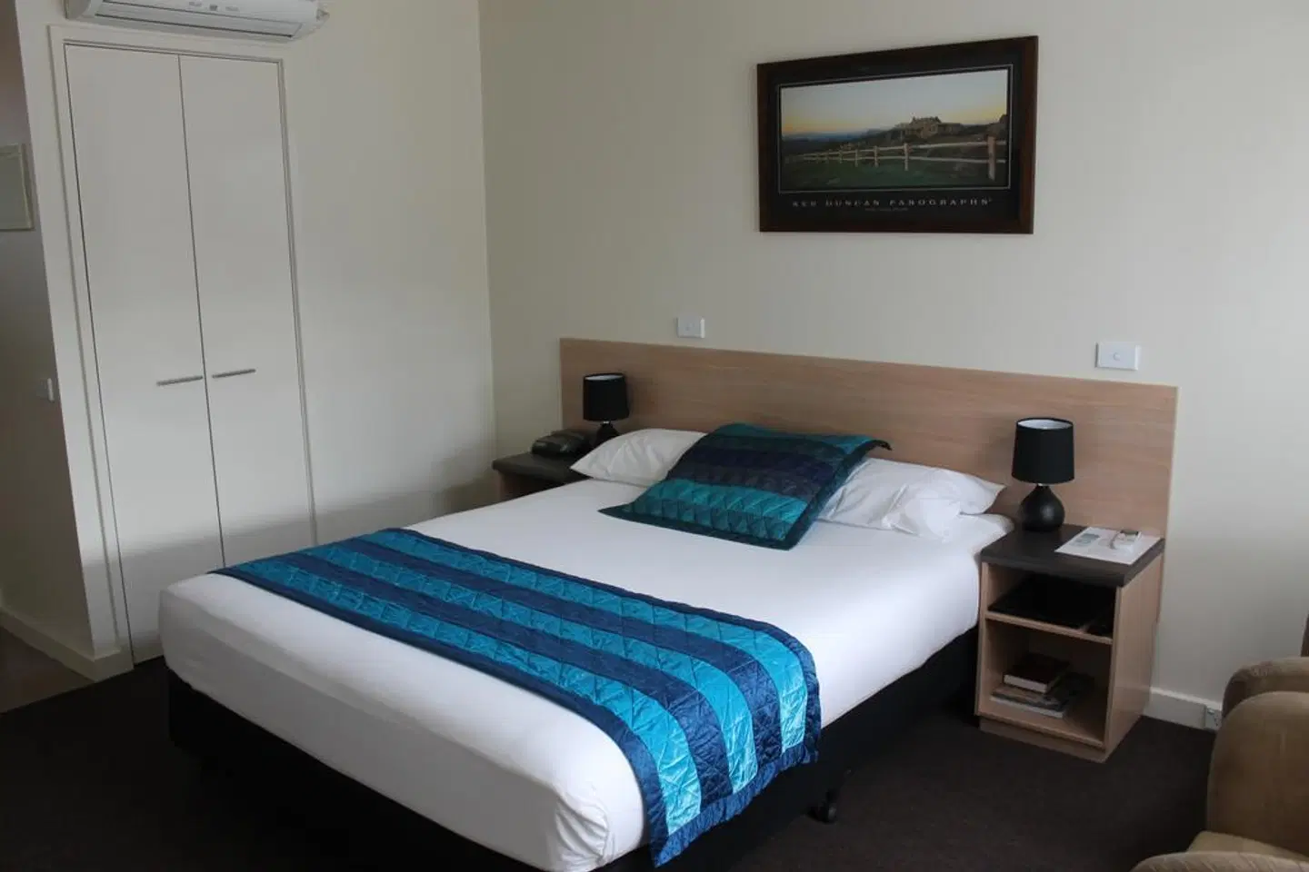 Mansfield Motel ROOM_EXAMPLE