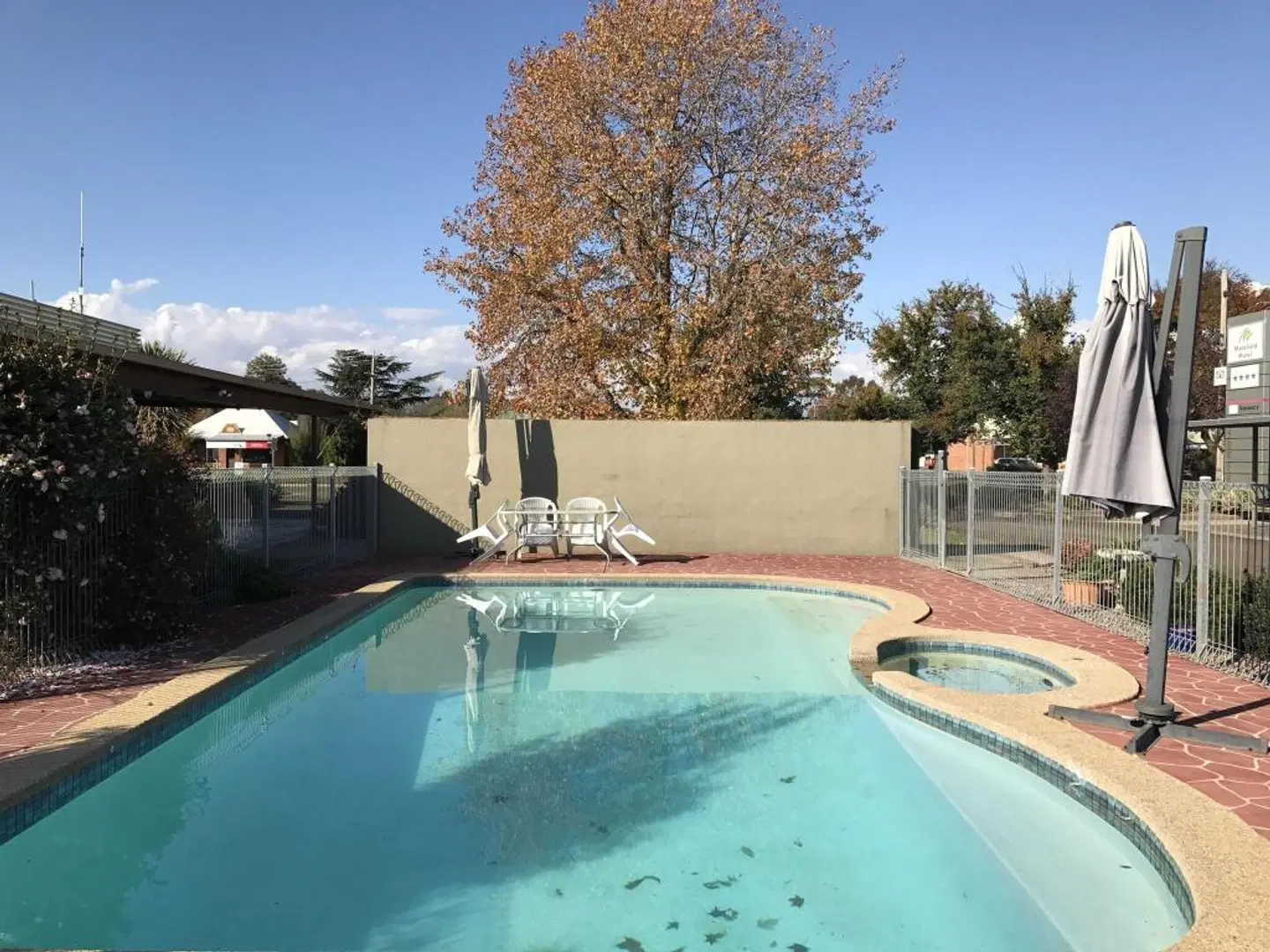 Mansfield Motel OUTDOOR_POOL
