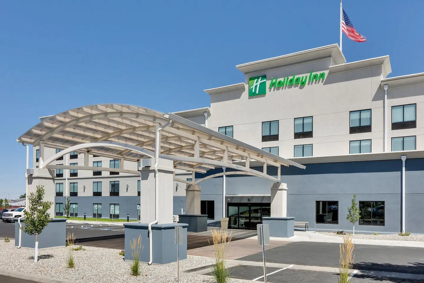 Holiday Inn Twin Falls EXTERIOR