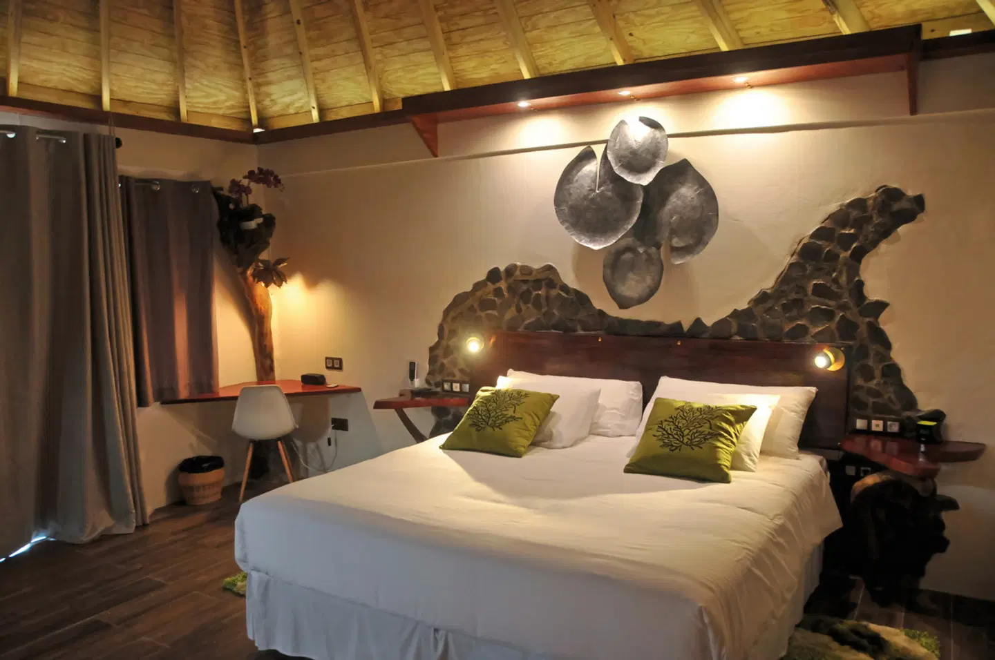 Mango Island Lodges ROOM_EXAMPLE