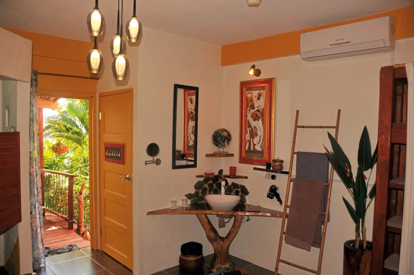 Mango Island Lodges HEALTH_BEAUTY