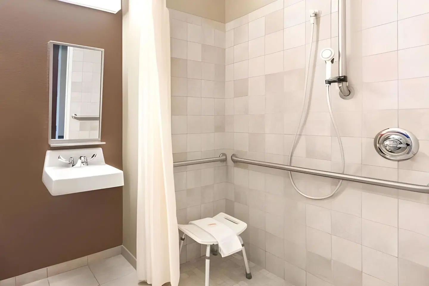 Microtel Inn & Suites by Wyndham Dickinson Badezimmer