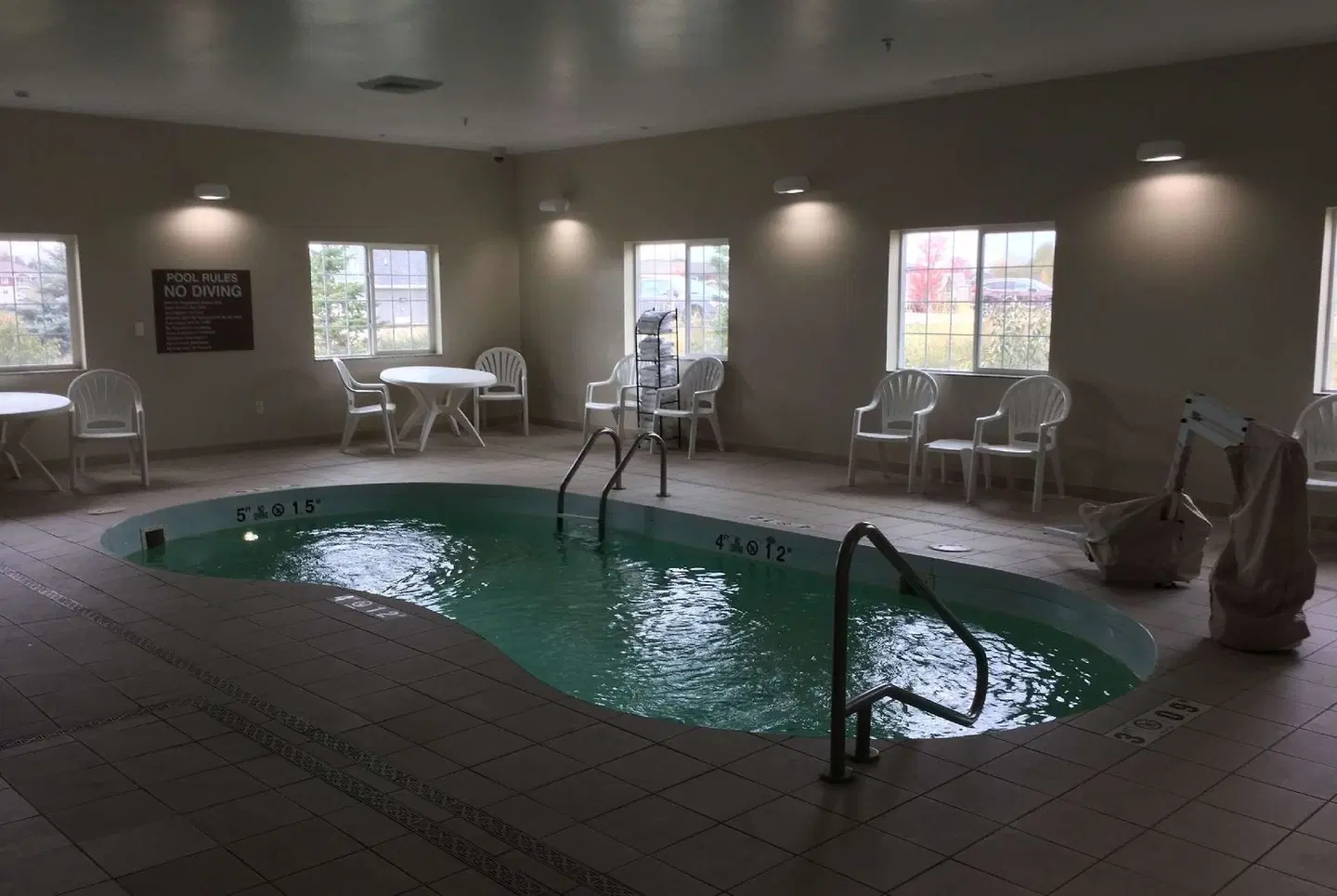 Microtel Inn & Suites by Wyndham Dickinson Hallenbad