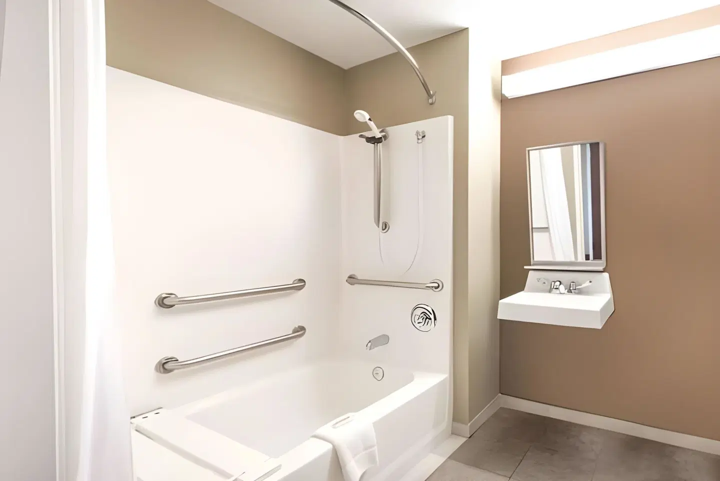 Microtel Inn & Suites by Wyndham Dickinson Badezimmer