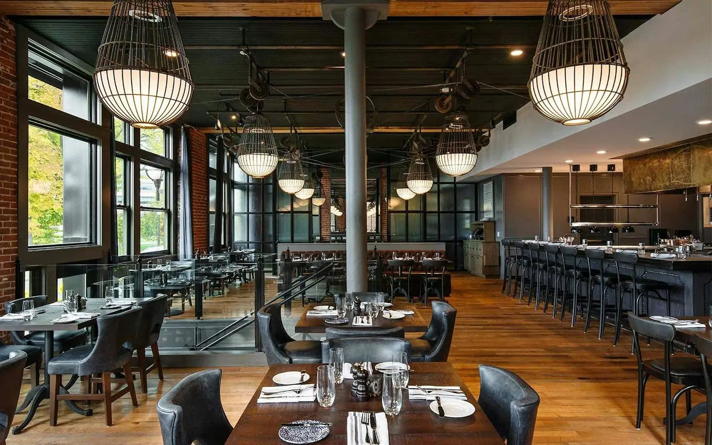 The Charmant Hotel Bar