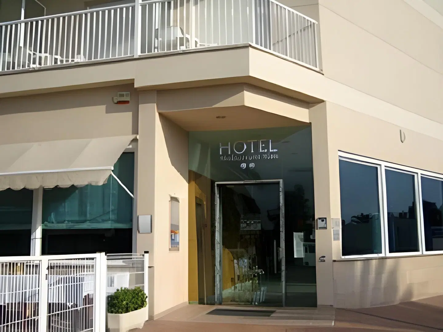 Mediterrani Blau EXTERIOR