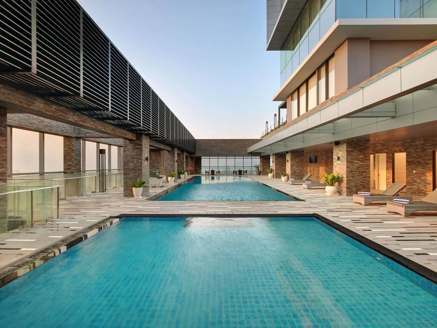 Grand Mercure Lampung OUTDOOR_POOL