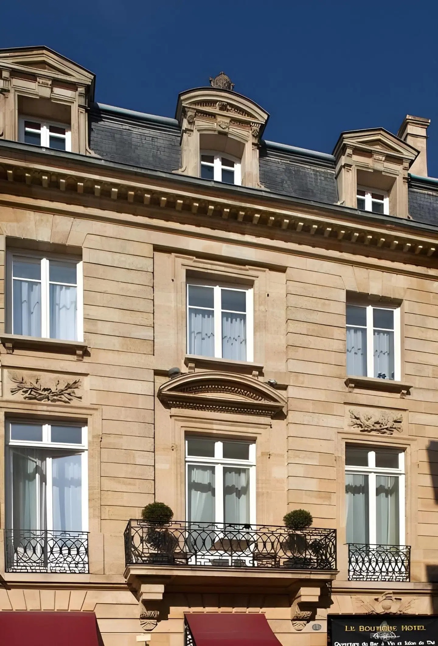 Le Boutique EXTERIOR