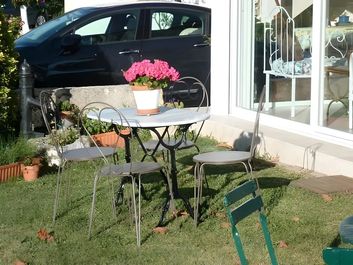 Les Raisins du Bonheur Terrasse