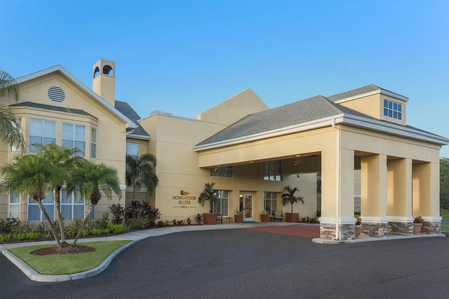 Homewood Suites by Hilton St. Petersburg Clearwater EXTERIOR