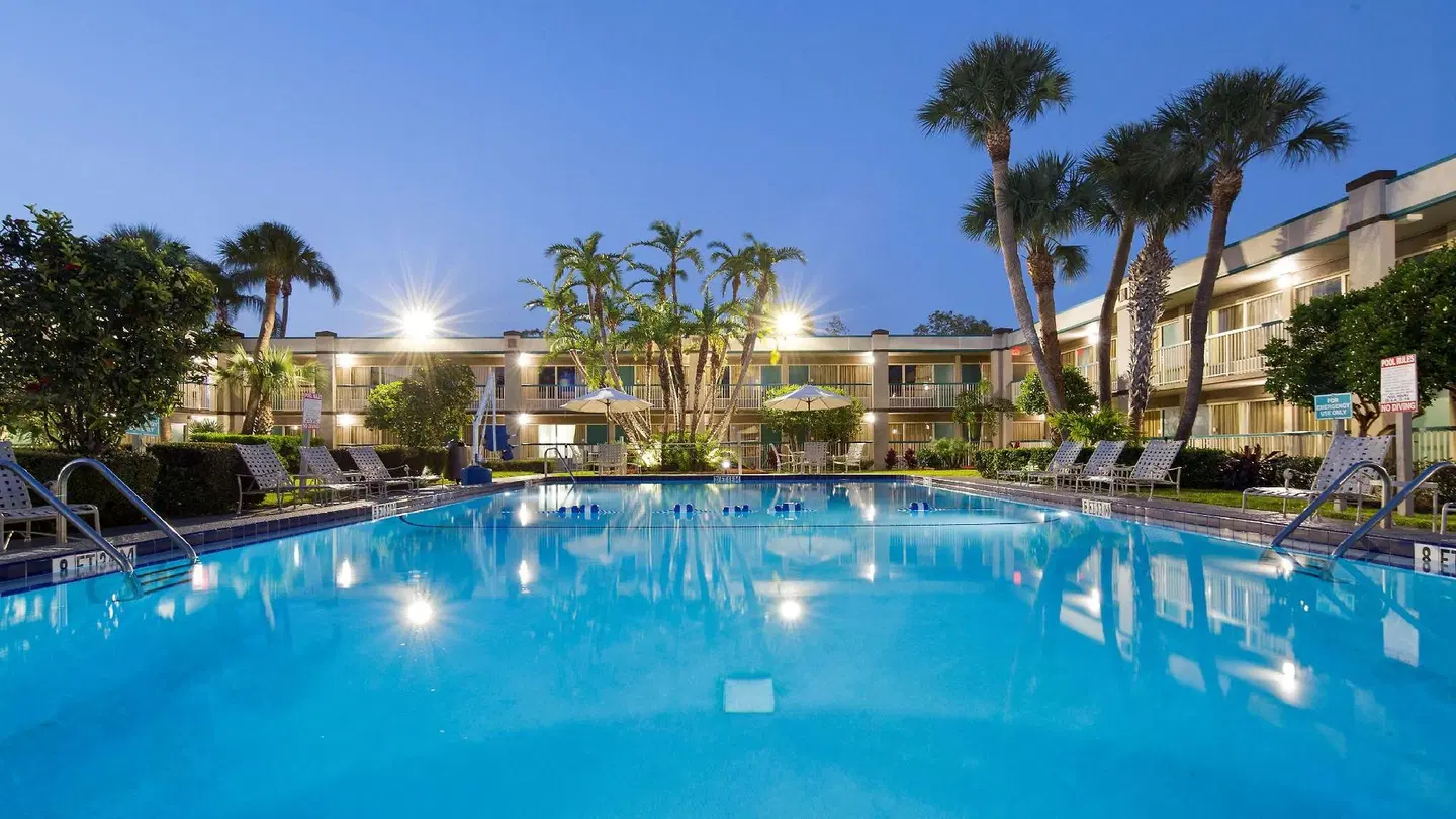 Best Western Downtown Stuart OUTDOOR_POOL
