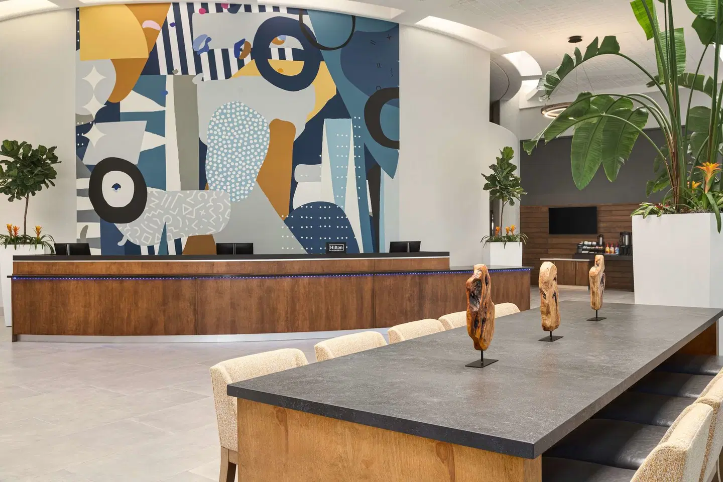 Crowne Plaza Fort Myers at Bell Tower Shops by IHG LOUNGE_LOBBY