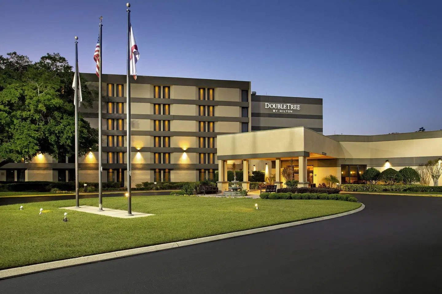 DoubleTree by Hilton Orlando East - UCF Area EXTERIOR